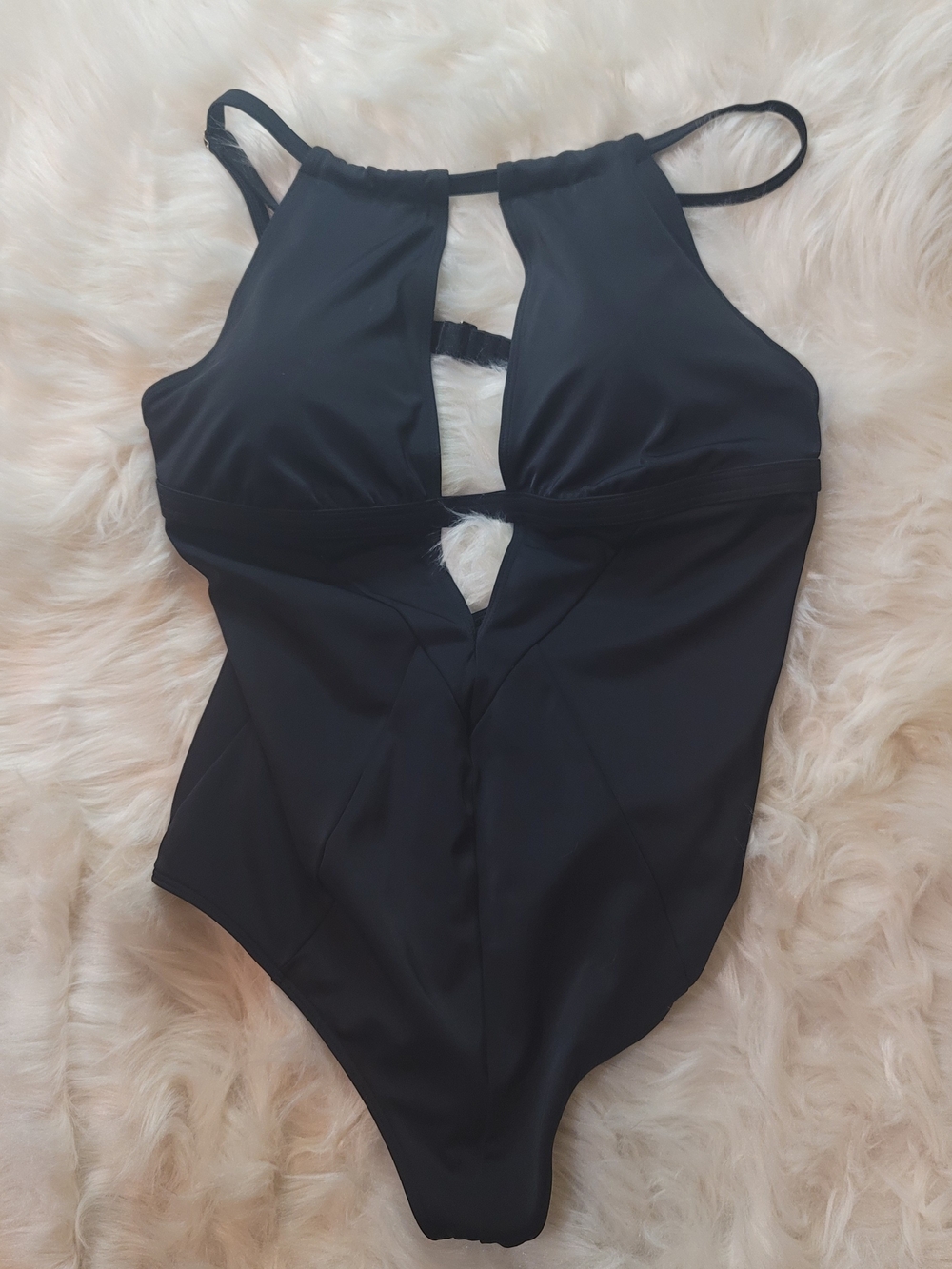 MERONA Women’s Black Cutout One-Piece Swimsuit SIZE (L)